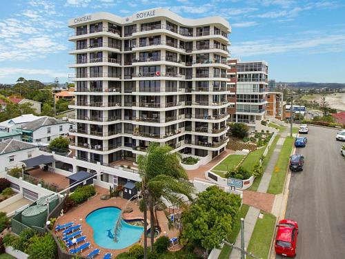 Chateau Royale Unit 34 - Overlooking Central Coolangatta