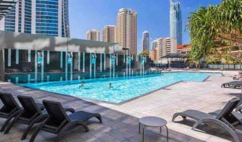 Breathtaking Views 4bd High Floor Lux Apartment