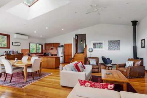Mountain Home Leura - Perfect Weekend Escape