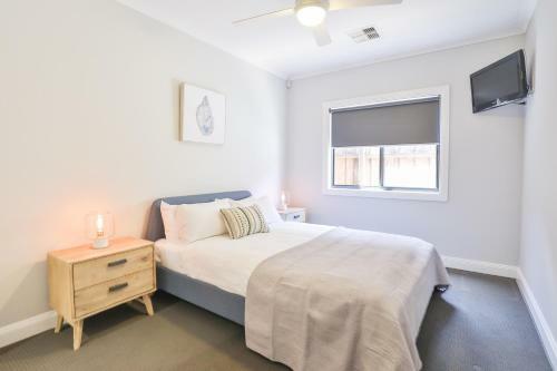 Indulge Luxury Homes - Dockside Marina