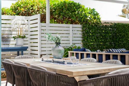 Arabella - Stylish Seaside Sanctuary With Views