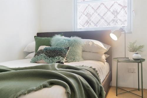 Charming Parkside Apartment In Quiet Area