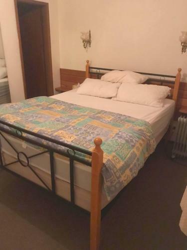 Retro 2 Bedroom Apartment
