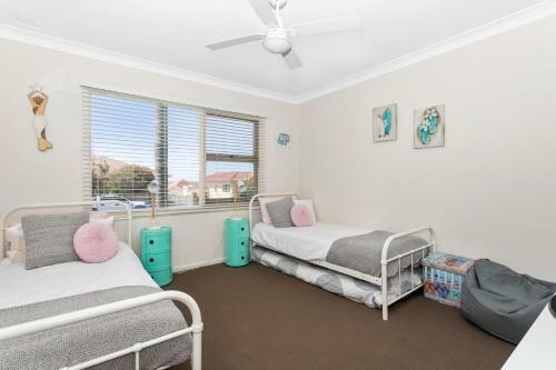 Lil Ulla Beach Flat - 2 76 Deering