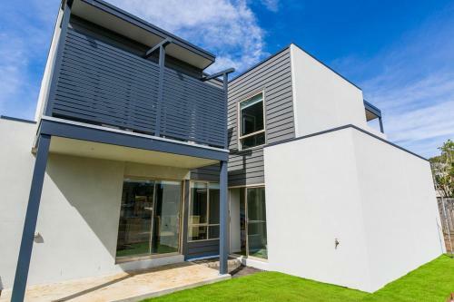 Aquilla Townhouse 6