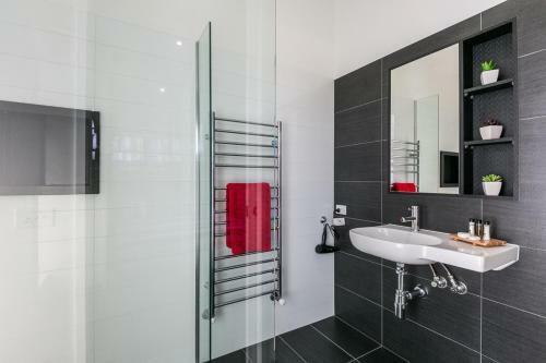 Grandview Luxury 11
