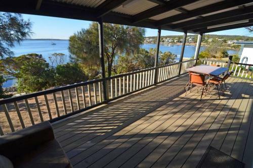 Cdc-625 Beach House Incl.rear 2br Studio