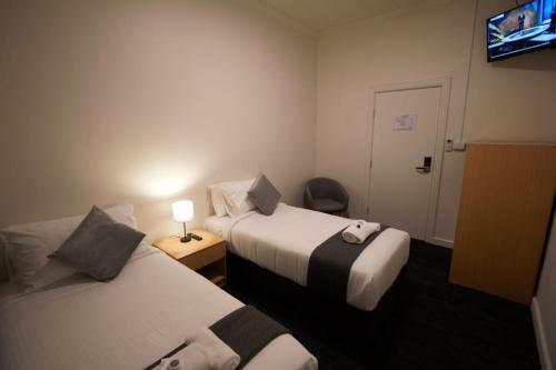 Sydney Junction Hotel