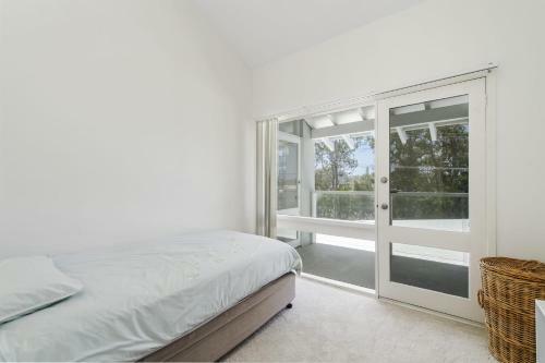 The Lake House - With Swimming Pool