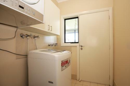 Sandy Bottom - Pet Friendly - 3 Min Walk To Beach