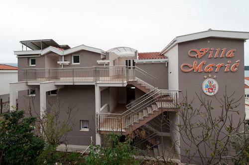 Apartamentos Villa Maric