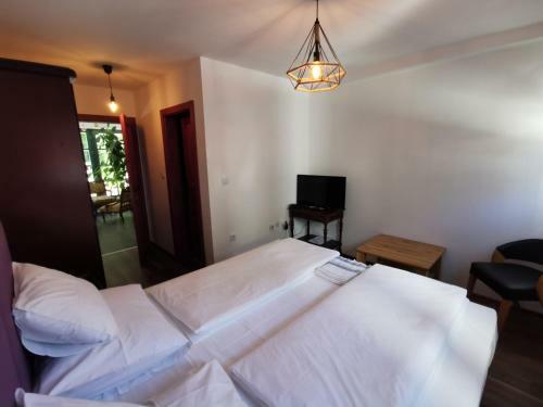 Albergue Restoran Mlin Vare?