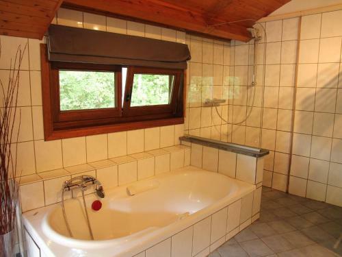 Cozy Villa In Marche-en-famenne With Private Pool