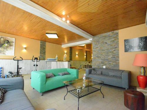 Expansive Holiday Home In Ardennes With Jacuzzi