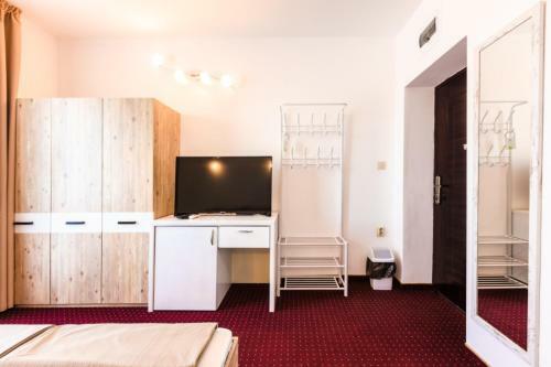 Hostal Guest House Theona