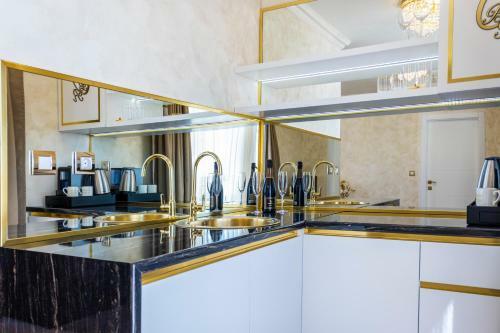 Hotel Onyx Beach Residence - Free Parking & Beach Access