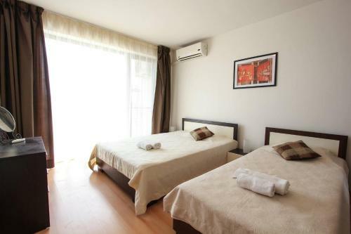 Seaside Garden 2 Bedroom Apartment For 4+1 Pax
