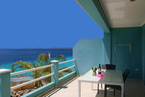 Apartamento Oceanfront Flying Fish At Den Laman