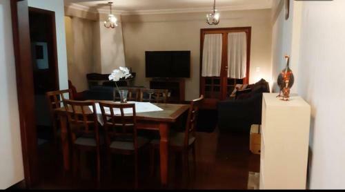 Apartamento Duplex H� 1km Do Centro Do Capivari