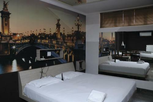 Paris Motel