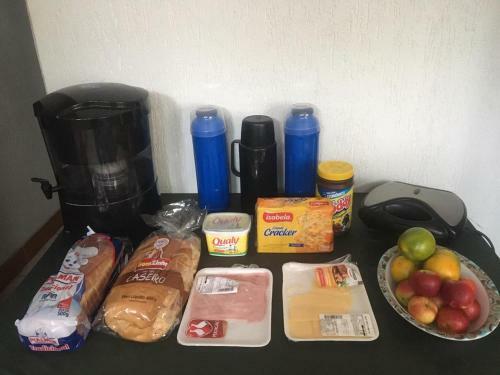 Bed & Breakfast Pr�ximo A Uem Com Caf� Da Manh�