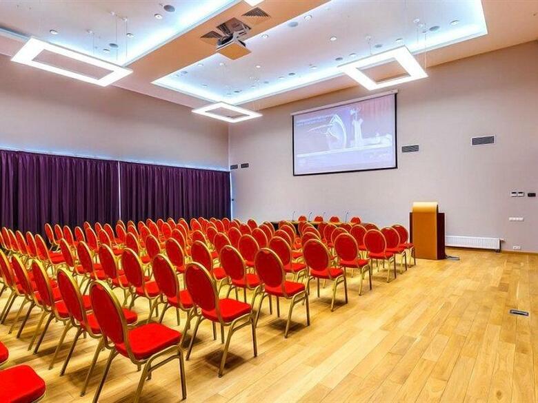 Raikin Plaza Hotel