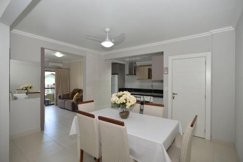 Apartamento L050 - Edif�cio Shangril� 102