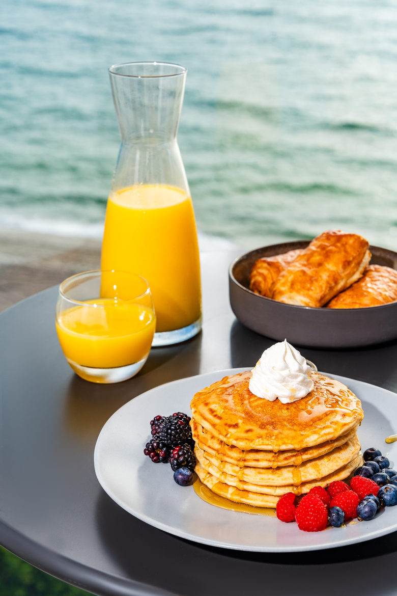 Hotel Newport Beachside Resort