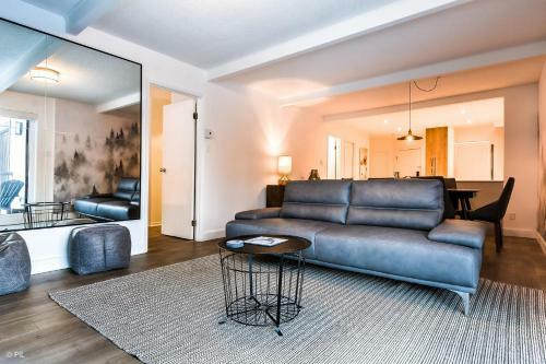 Chic Mt-tremblant Condo With View On The Lake