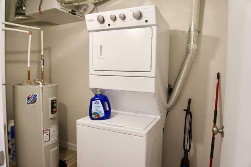 Gorgeous Modern 2bd Condo Heart Of Wpg Coffee Location
