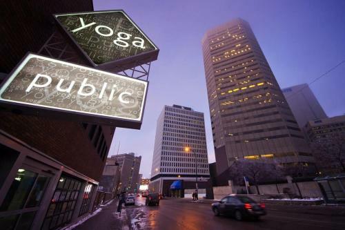 Premium 2bd Loft Dt Heated Parking Rooftop Patio Bbq Gym Coffee