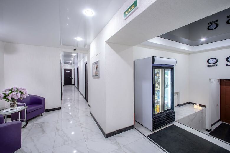 Alex Hotel Na Muzhestva