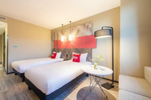 Ibis Dalian Yida Spring Field Hotel