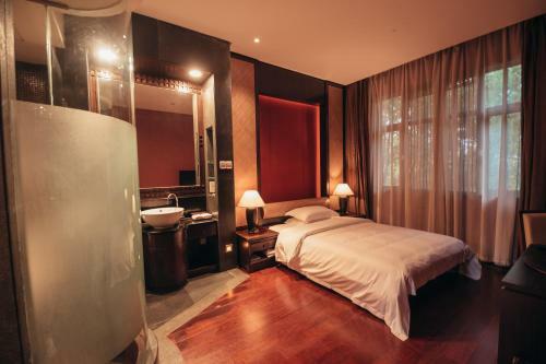 Hotel ??????????