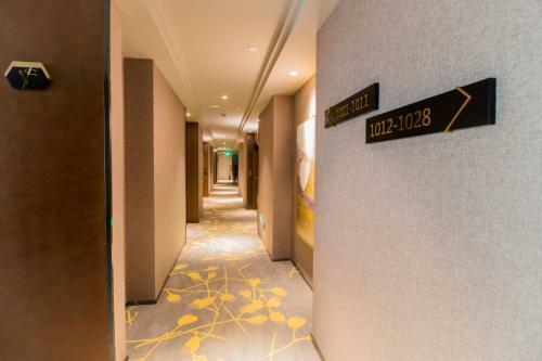 Hotel Yitel Shanghai Middle Ring Road Caobao Road