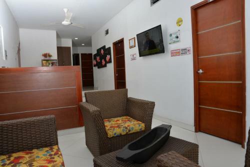 Hotel Canoa Inn