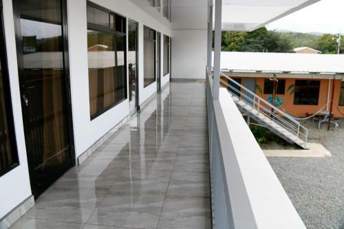 Hotel Cattleya Family