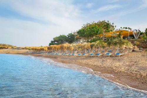 Villa In Kouklia Sleeps 4 Includes Swimming Pool And Air Con 7