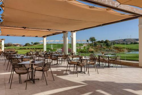 Kouklia Town House Sleeps 6 With Pool And Air Con