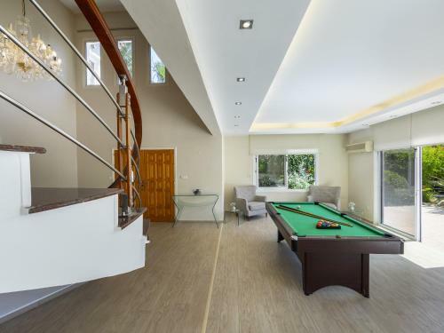 Villa Meneou Seaside Mansion 7