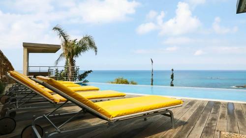 Nea Dimmata Villa Sleeps 6 With Pool And Air Con