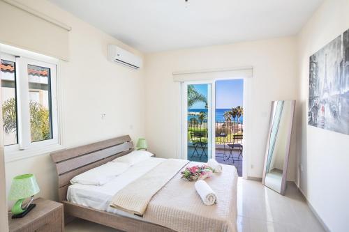 Villa In Protaras Sleeps 8 Includes Swimming Pool And Air Con 8 8