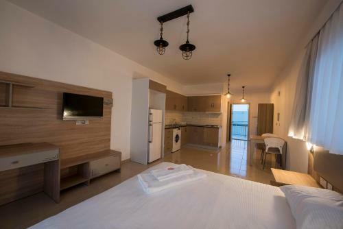 Apartamento Deniz Airport Suites