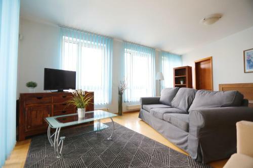 Wenceslas Square Apartments By Otsa