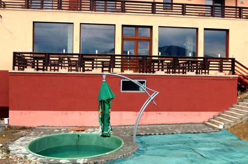 Hostal Pension Poiana Marului