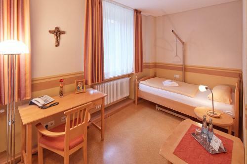 Hostal Priester- Und G�stehaus Marienau