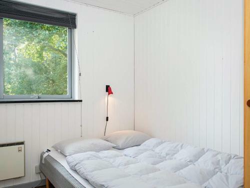 8 Person Holiday Home In Bl�vand