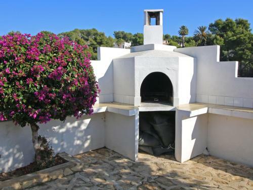 Holiday Home Bellota - Mra236