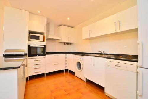 Calella de Palafrugell Apartment Sleeps 4 Pool