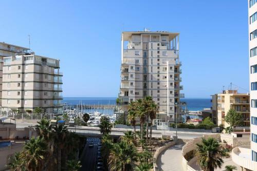 2 Bedrooms Apartment With Sea Views